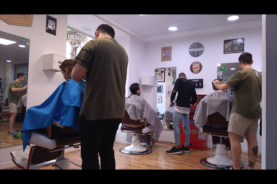 barber 3bigotes peluqueros