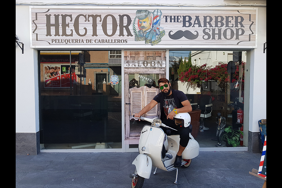principal barber hector peluqueros