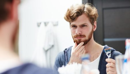 ¿Es bueno afeitarse la barba de vez en cuando?