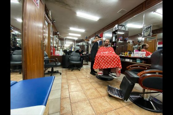 corte tijera barberia jowi