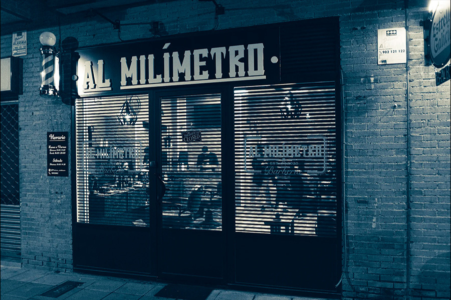 fachada barberia al milimetro