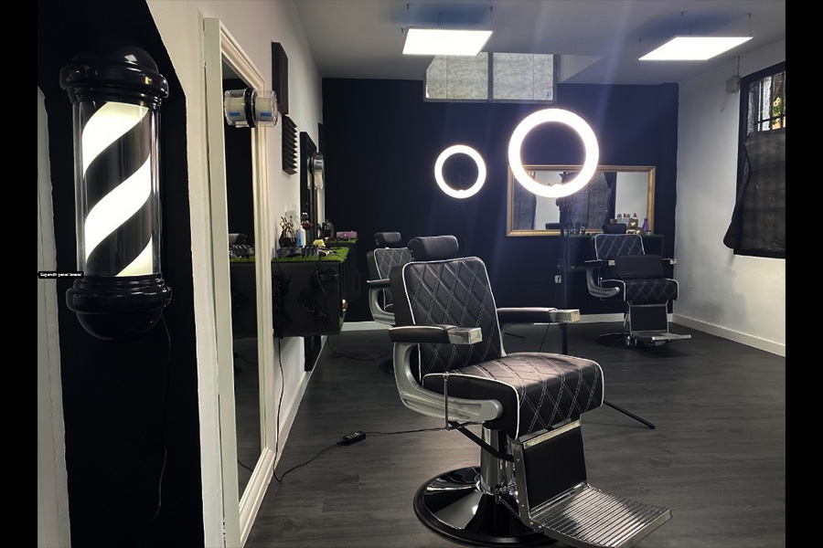interior c and d barber's