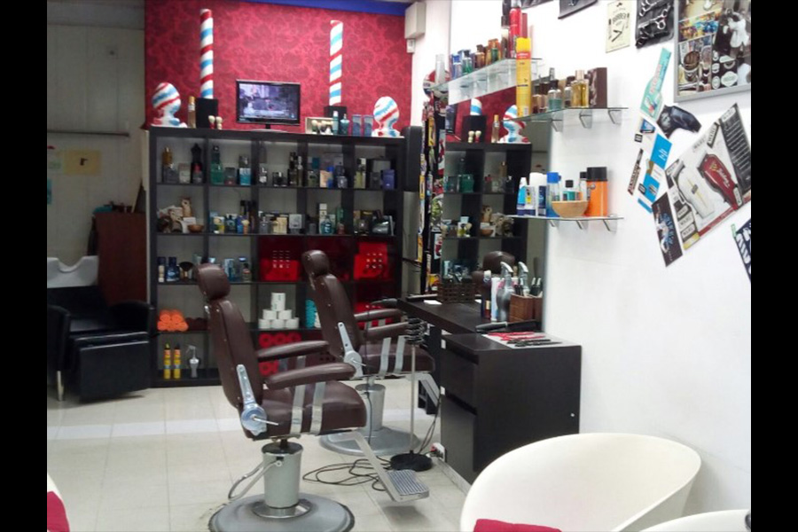 interior la barberia