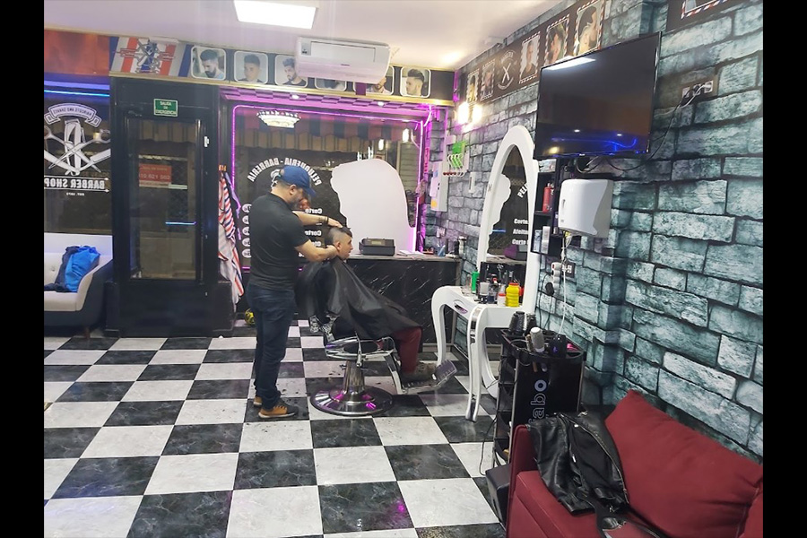 interior salma barber