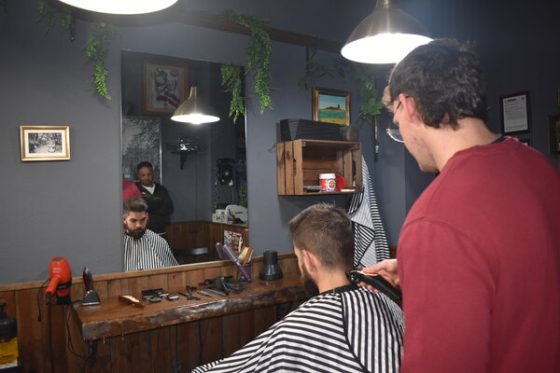 Corte alfonso mens salon