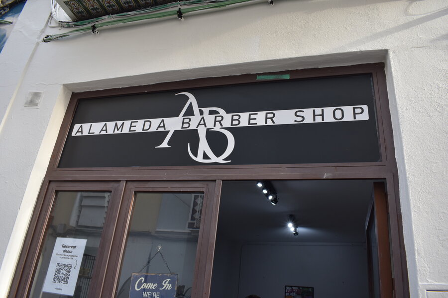 Fachada alameda barber shop