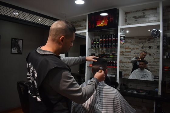 como trabajamos barber shop hb