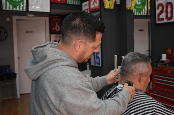 corte barberia tijeras de triana