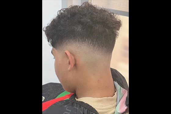 corte curly abdel barbershop