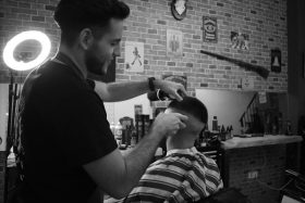 corte degradado bajo yony barber style