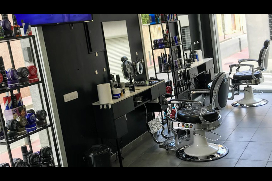 interior barberia anas