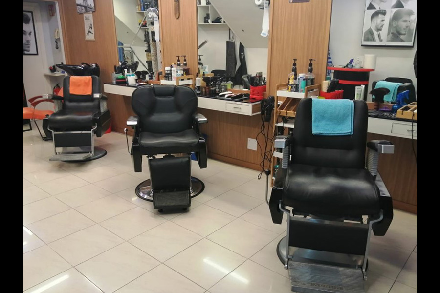 interior barberia aziz