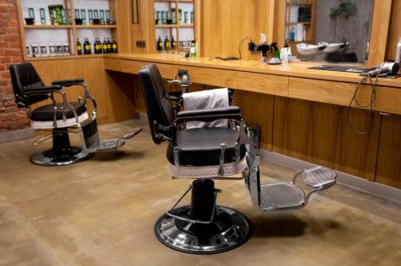Variedades de sillas de barbería y su evolución a lo largo del tiempo