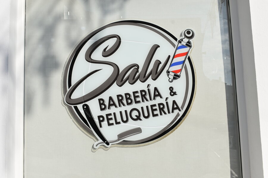 Cristal barberia peluqueria salvi