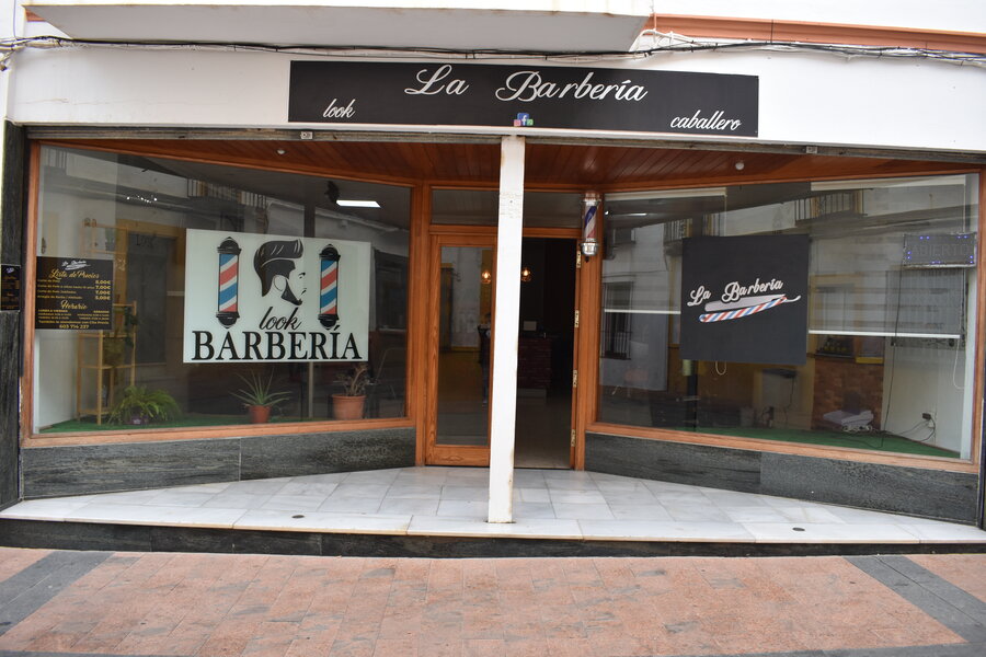 Fachada la barberia look caballeros