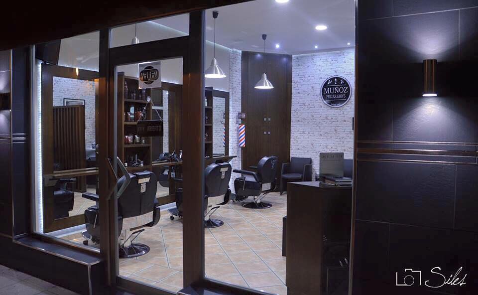 Fachada munoz peluqueros