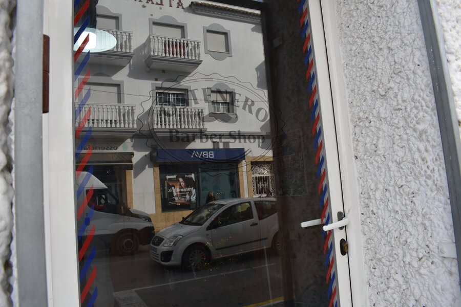 Fachada ostenero barber shop