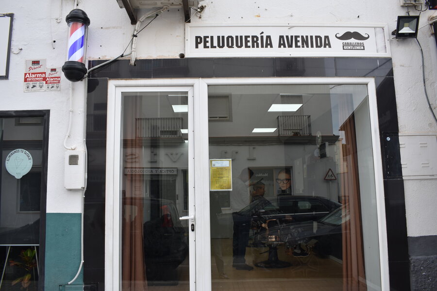 Fachada peluquería avenida