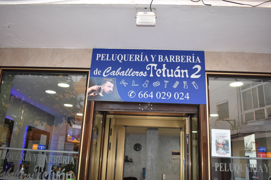 Fachada peluqueria y barberia de caballeros tetuán 2