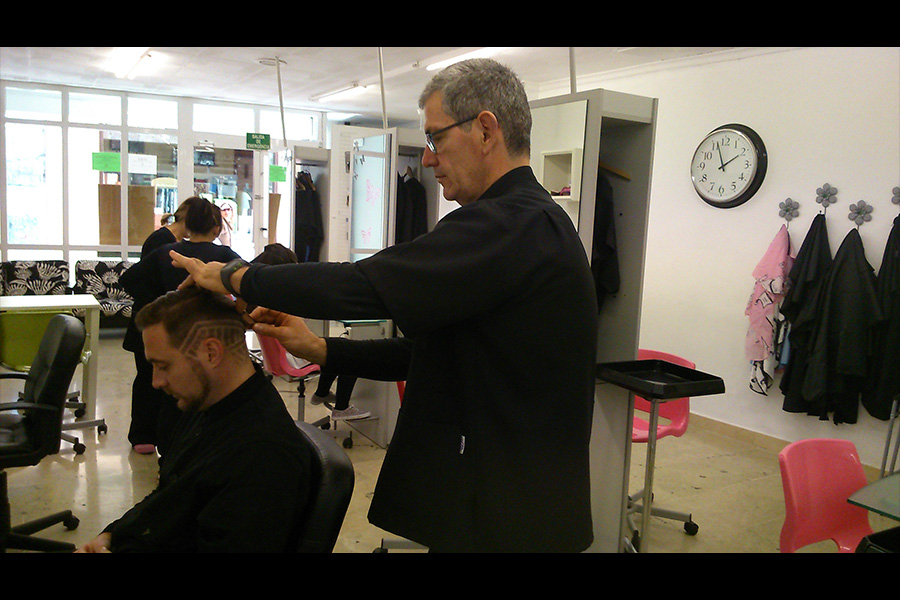 barbero jose antonio lopez peluqueros
