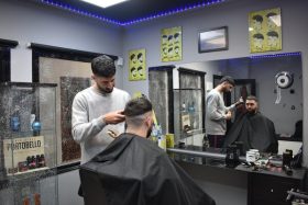 como trabajamos perlano barber shop