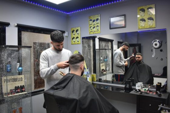 como trabajamos perlano barber shop