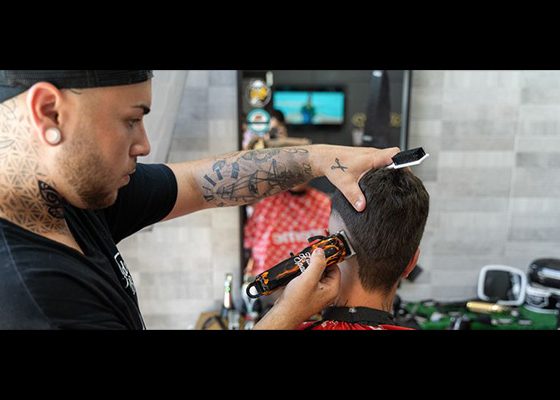 corte degradado adrian mijancos propietario adrians barber martorell