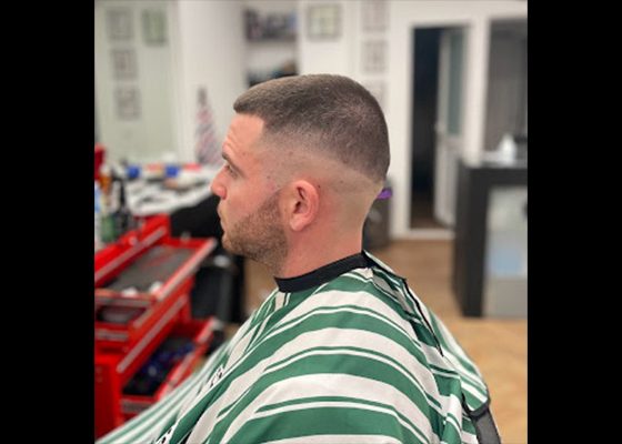 corte degradado perfilado barba