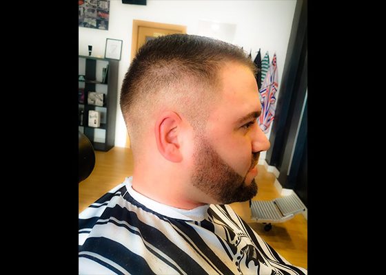 corte rapado barba perfilada