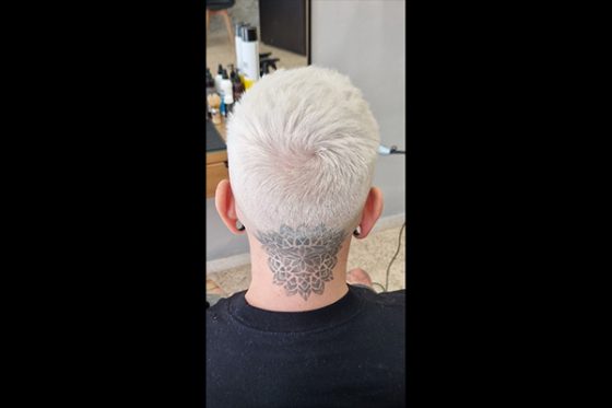 corte tinte diseño alpha barbershop