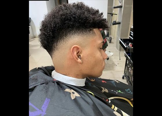 degradado corte bajo cabello arriba