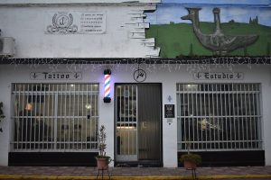 fachada barberia acacio