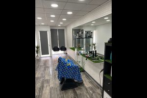 interior adulto niklaas barber