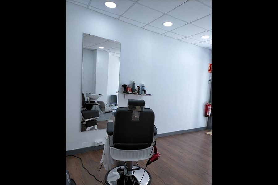 interior barberia cavaleiro