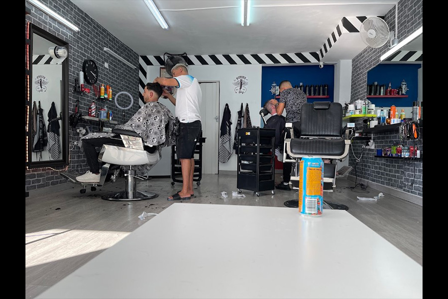 interior barberia mohamed