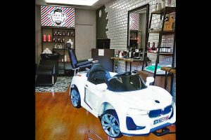 interior barberia salva