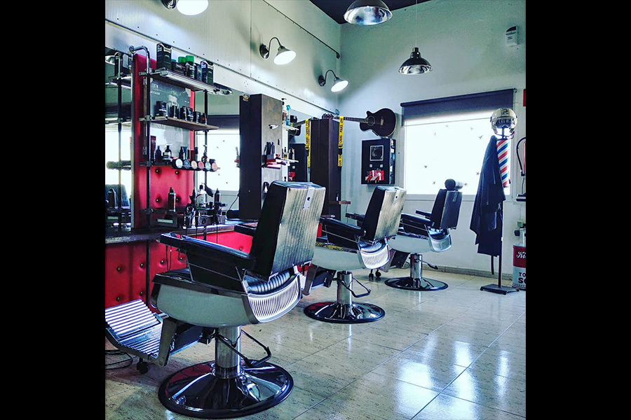 interior barberia tias