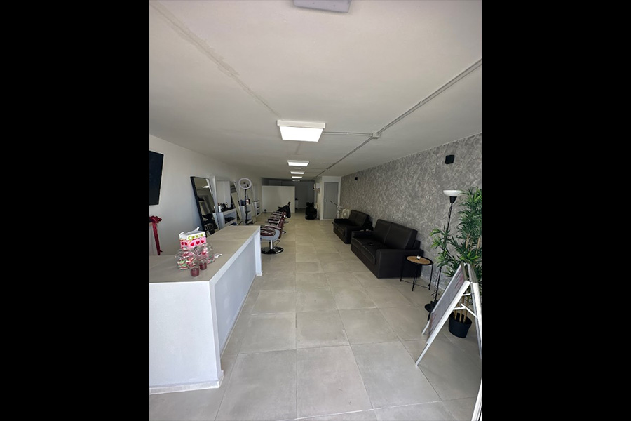 interior barbershop mcs