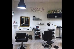 interior la barberia 90