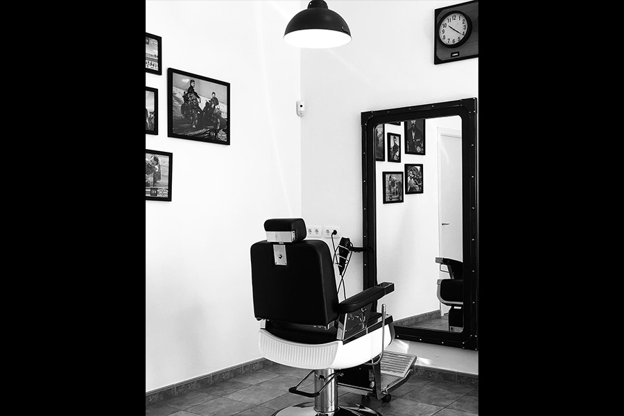 interior mora barberia