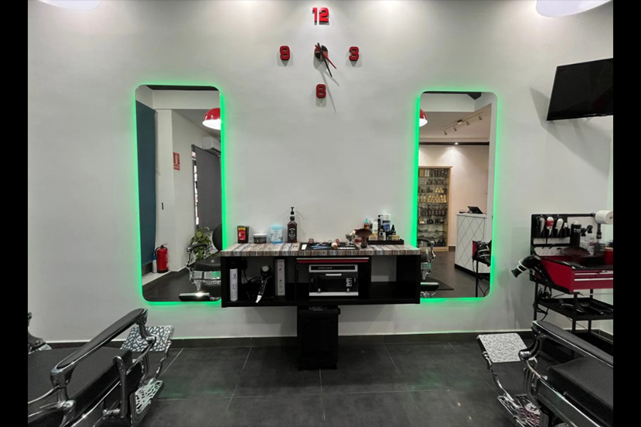 interior principal barberia look star
