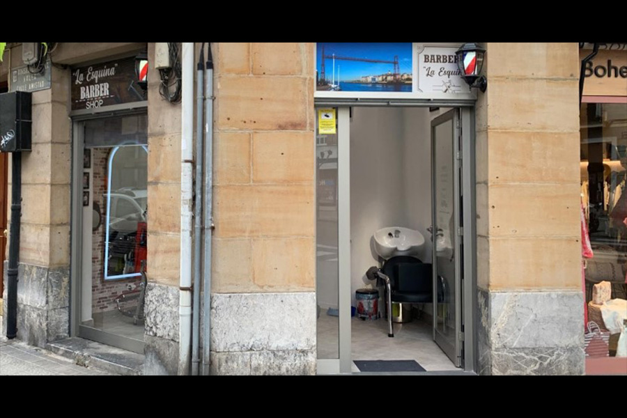 principal barberia la esquina