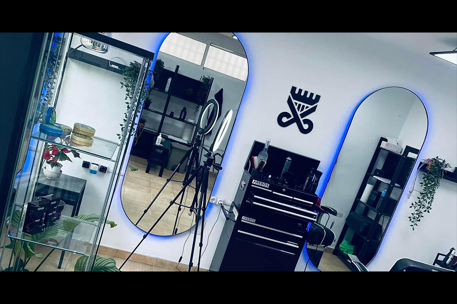 salon barber dennis peuqueros