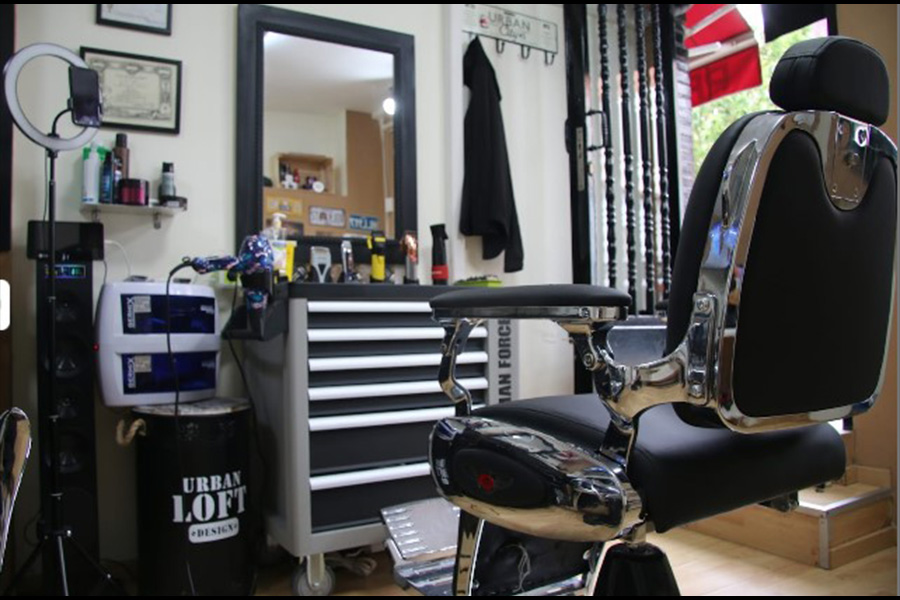 silla interior supreme cutz barbershop