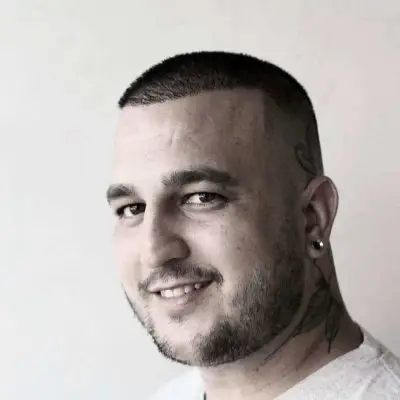 Corte Pefilado Moncho Peluqueros