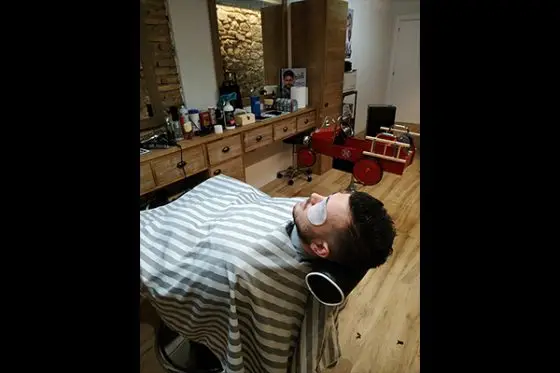 barber lanavaja marques peluqueros