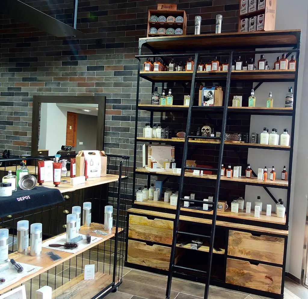 estanteria Noes Barber Shop