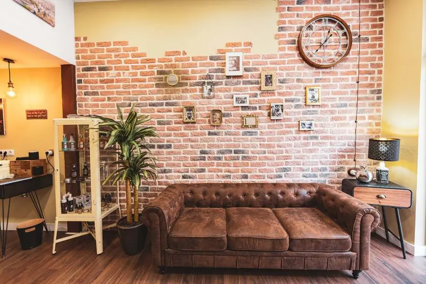 sala de espera Peluquería y Barbería Iván Fernandez