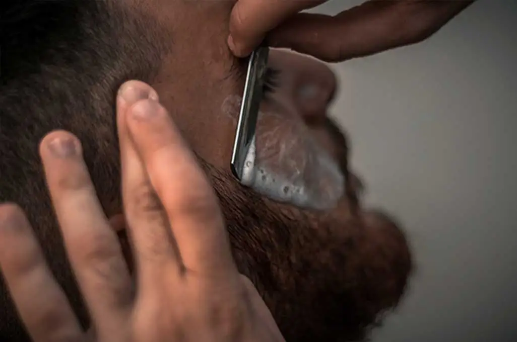 trabajando IKONIK Peluquería y Barbería