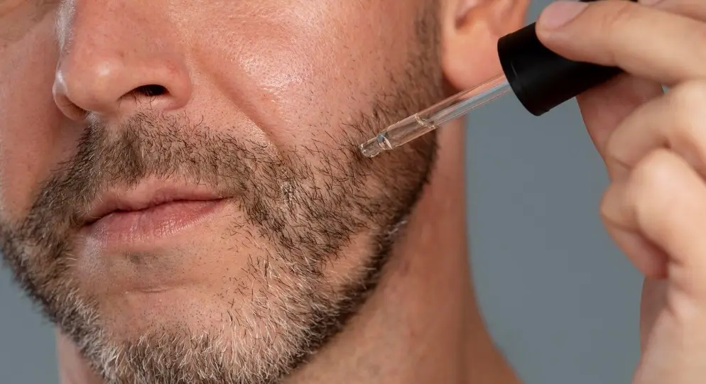 Como usar aceite de barba